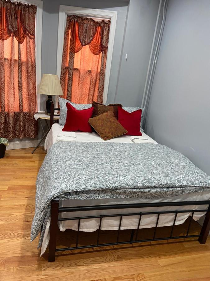 A Spacious Room In Queens New York Exteriér fotografie